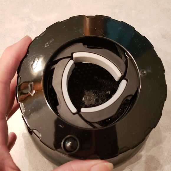 Brand new, used twice, adjustable hair diffuser. Works great, fits most dryers. - Picture 2 of 6